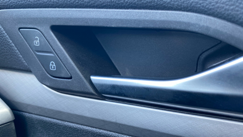 Volkswagen Golf 1.5 eTSI 150 Life 5dr DSG Petrol Hatchback